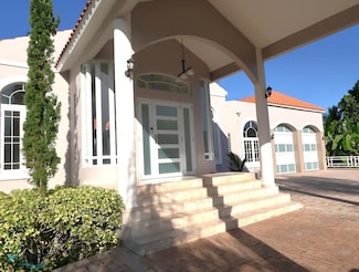 G16 Calle 8, Guaynabo, PR 00971