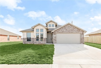 4108 E Razorbill Dr, Siloam Springs, AR 72761