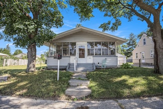 341 Holly St SW, Grand Rapids, MI 49548