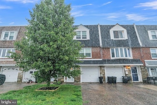 3744 S Hereford Ln, Philadelphia, PA 19114