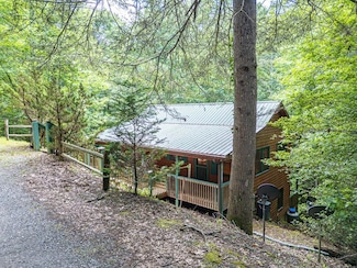 75 Crooked Ln, Murphy, GA 30582