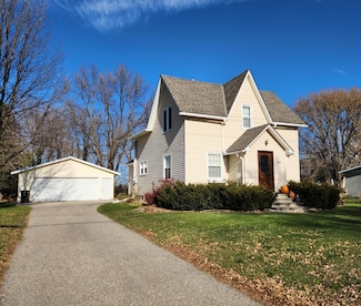 508 Dupont Ave NE, Renville, MN 56284