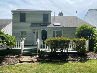 17818 Cambridge Oval, Strongsville, OH 44136