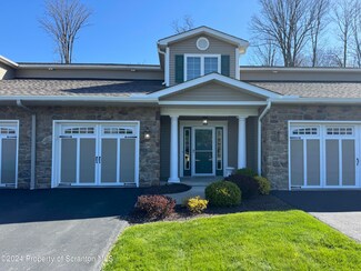 29 Wyndham Rd, Clarks Summit, PA 18411
