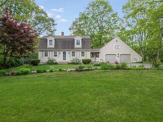 140 Donahue Rd, Pascoag, RI 02859