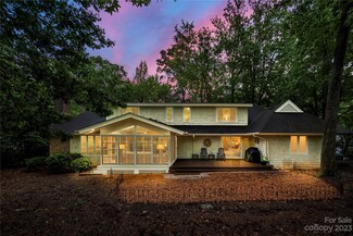 3 Sunrise Point Ct, Clover, SC 29710