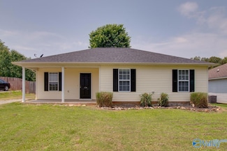 154 Stafford Rd, Hazel Green, AL 35750