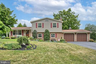 17 Cardinal Dr, Carlisle, PA 17015
