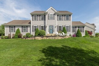 76 Oliver St, Fairhaven, MA 02719