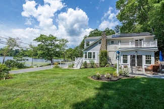 35 Keyes Rd, Westford, MA 01886