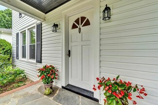 40 High St, Rocky Mount, VA 24151
