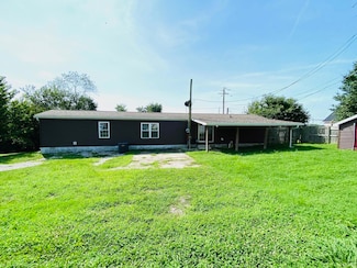 715 S 10th St, Petersburg, IN 47567
