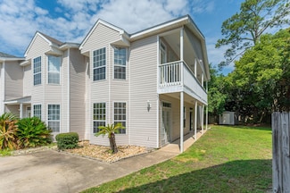 17 Chatelaine Cir SE, Fort Walton Beach, FL 32548