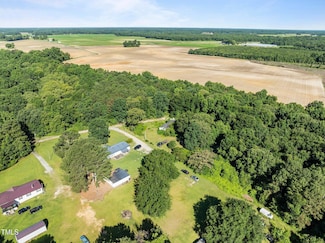 266 Holmes Ln, Stantonsburg, NC 27883
