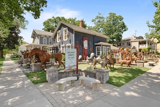 905 W Main St, Lake Geneva, WI 53147