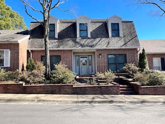 12400 Hunters Glen Blvd, Little Rock, AR 72211