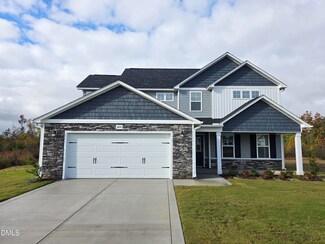 3200 Peruvian Ct, Fayetteville, NC 28312