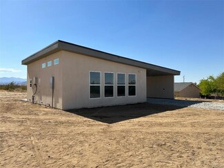 7374 Olympic Rd, Joshua Tree, CA 92252