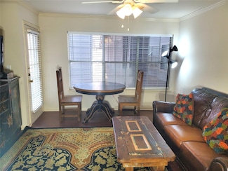 501 W 26th St Unit 113, Austin, TX 78705