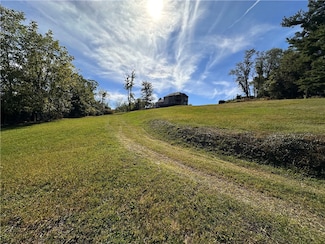 42 Oconnell Ave, Uniontown, PA 15401