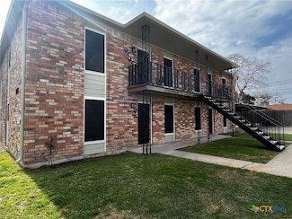 905 Simpson Rd Unit B, Victoria, TX 77904