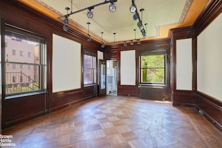 4 E 82nd St Unit 3R, New York, NY 10028