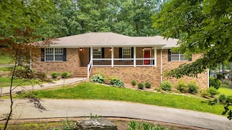 14 Carriage Hill, Signal Mountain, TN 37377