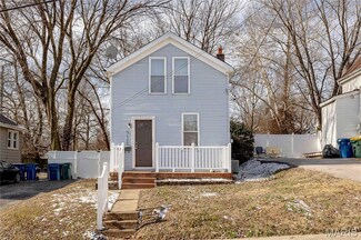 7122 Drury Ln, Saint Louis, MO 63143