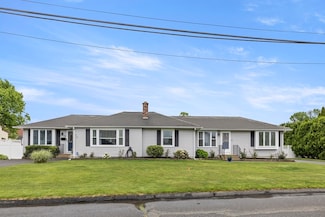 16 Kaveney St, Chicopee, MA 01020
