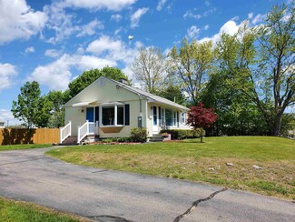 22 Mason St, Hampton, NH 03842