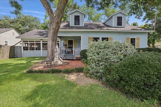 4500 Harrison Ave, Groves, TX 77619