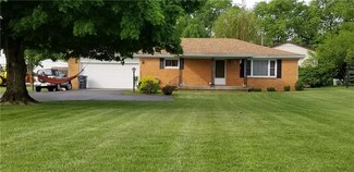 733 E Us Highway 52, Rushville, IN 46173