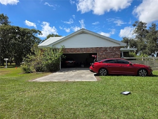 2011 County Line Rd E, Bowling Green, FL 33834