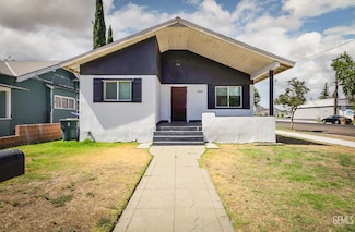 2200 Park Way, Bakersfield, CA 93304