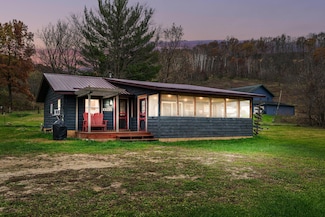 865 U S 61, Readstown, WI 54652