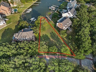 1202 Spring Cress Ln, Seabrook, TX 77586