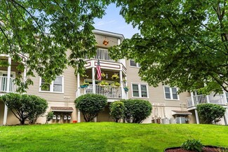 690 S Porter St Unit 31, Manchester, NH 03103