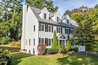 56 Edgemoor Ave, Wellesley, MA 02482