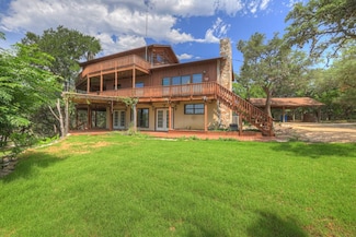 642 Lakebreeze Dr, Canyon Lake, TX 78133