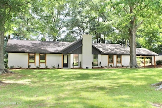 505 12th Ave SE, Magee, MS 39111