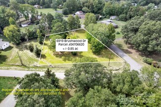 6919 Brushwood Dr, Charlotte, NC 28262