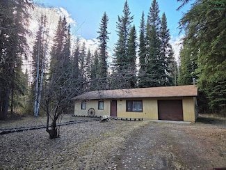 1041 N Star Dr, North Pole, AK 99705