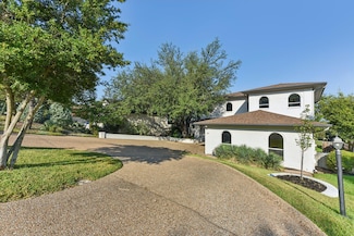 319 Hazeltine Dr, Lakeway, TX 78734