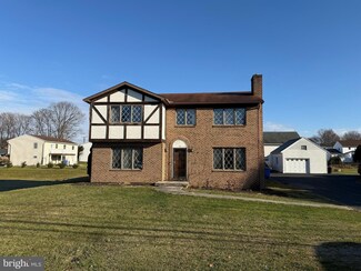 26 Hogestown Rd, Mechanicsburg, PA 17050