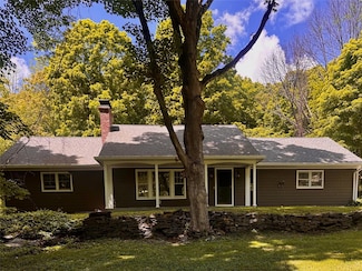 287 Hunns Lake Rd, Stanfordville, NY 12581