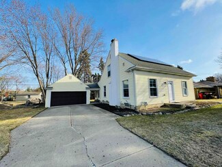 19646 Middlesex Ave, Southfield, MI 48076