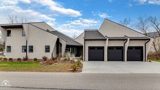 5N265 Lloyd Ave, Itasca, IL 60143