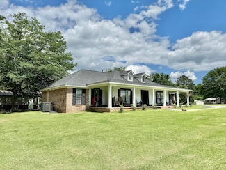 2649 New Hope Rd, Columbus, MS 39702