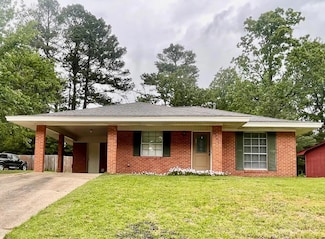 2500 Maple Dr, Starkville, MS 39759