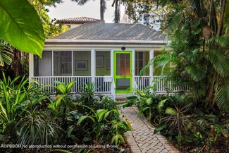 228 Phipps Plaza, Palm Beach, FL 33480